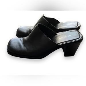 White Mountain, size 8.5, 90’s/Y2K chunky block heel mules.
